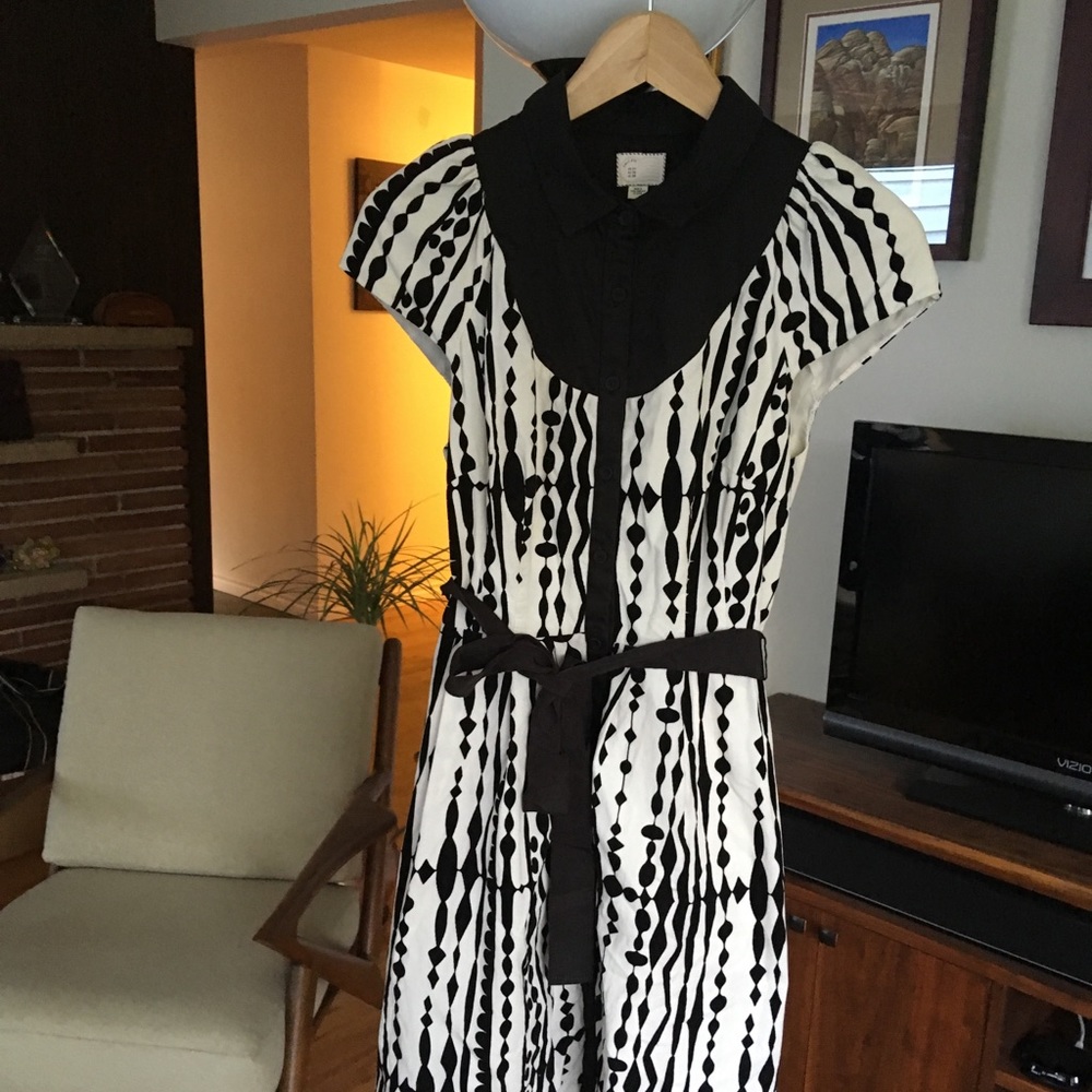 Unique Black & White, velvety dress